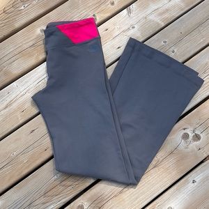The North Face flare leggings